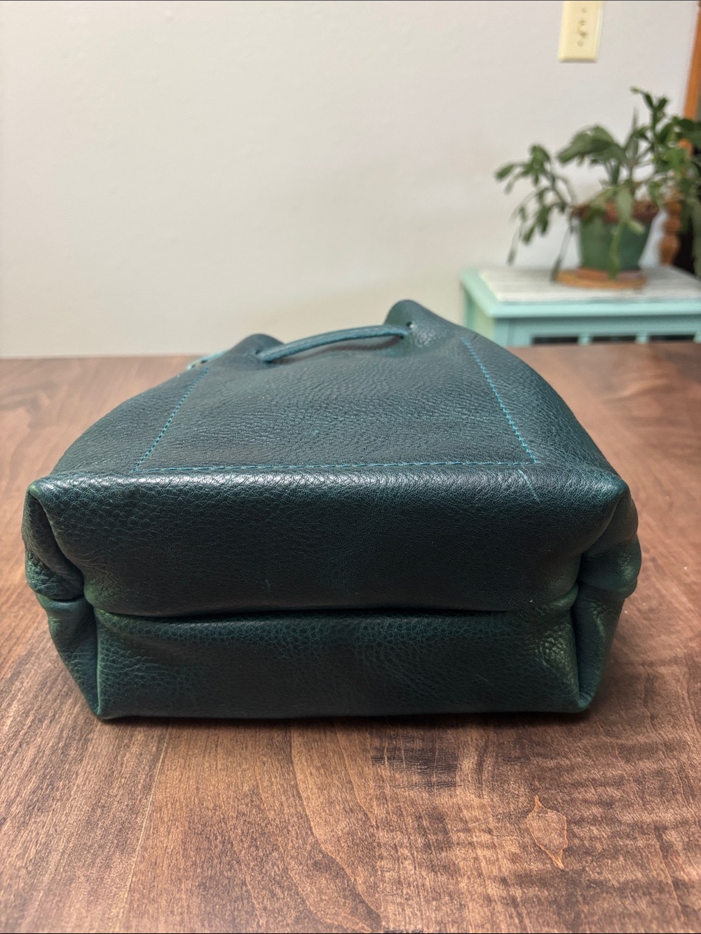 Portland Leather small bucket bag in Lagoon. Never carried - Picture 3 of 4